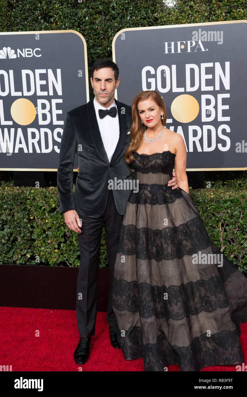Golden Globe nominee sacha baron cohen (L) e Isla Fisher frequentare la 76th Annuale di Golden Globe Awards presso il Beverly Hilton di Beverly Hills, CA domenica 6 gennaio 2019. Foto Stock