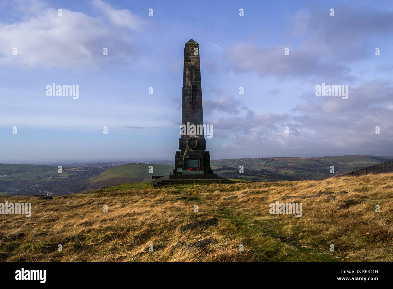 Obelisco Memoriale di guerra,Aldermans Hill,Saddleworth moor, Greater Manchester, Lancashire, Regno Unito. Foto Stock