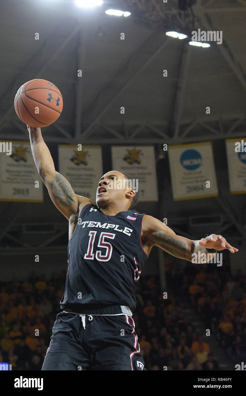 Wichita, Kansas, Stati Uniti d'America. 06 gen 2019. Tempio di gufi guard Nate Pierre-Louis (15) va al cesto per un dunk durante il NCAA Pallacanestro tra il Tempio di gufi e Wichita State Shockers a Charles Koch Arena di Wichita, Kansas. Kendall Shaw/CSM/Alamy Live News Foto Stock