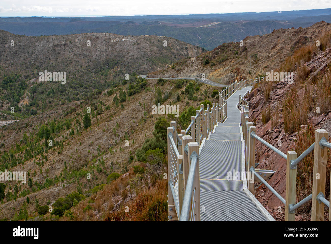 La passerella di equiseto cade sopra Queenstown Foto Stock