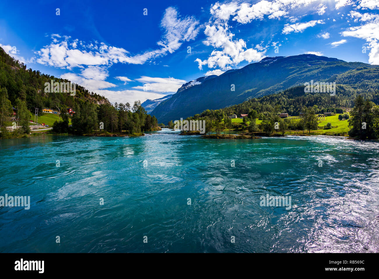 La bellissima natura della Norvegia paesaggio naturale. lovatnet lago. Foto Stock