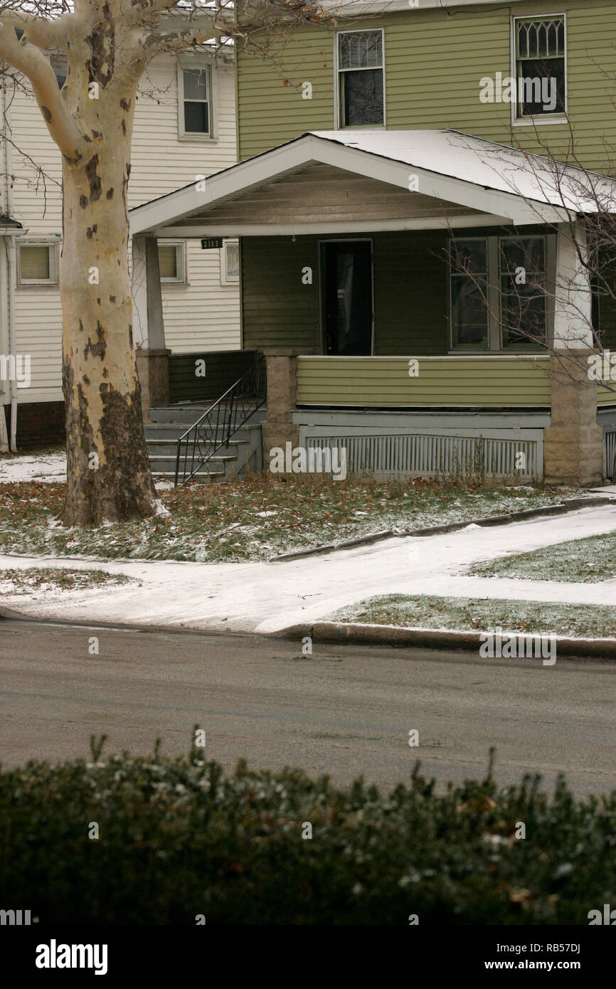 Case in quartiere a East Cleveland, OH, Stati Uniti Foto Stock