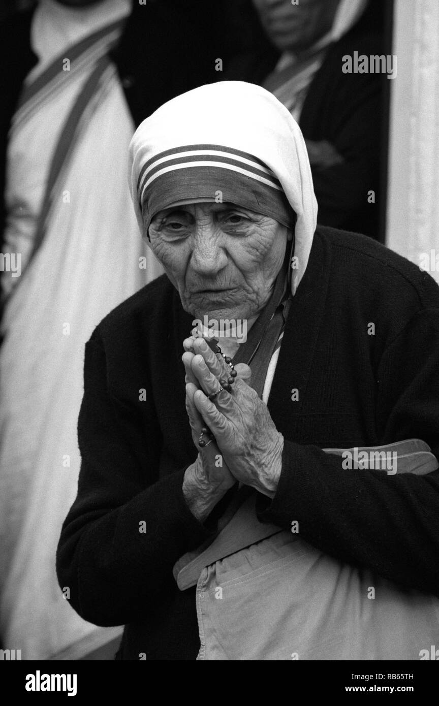 Madre Teresa di Calcutta a Birmingham Regno Unito 1992 foto di DAVID BAGNALL Foto Stock