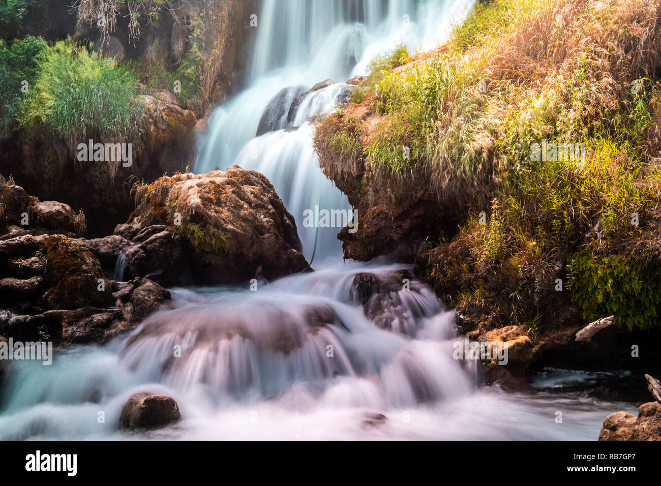 Tempo di esposizione lungo della cascata Kravica in Bosnia ed Erzegovina Foto Stock