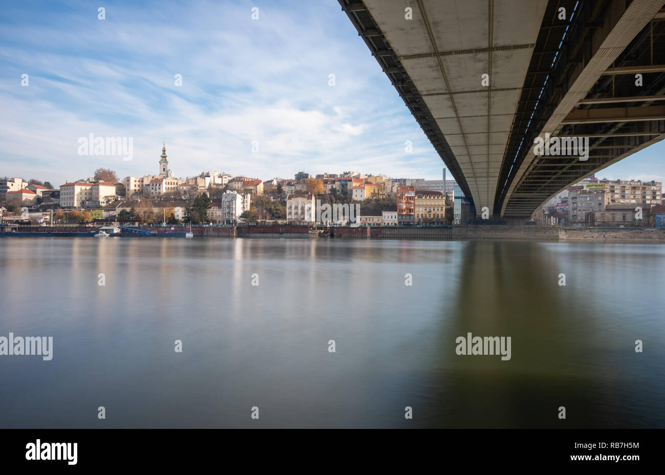 Città di Belgrado, Brankov Bridge e il fiume Sava a mattina tempo, Serbia. Foto Stock