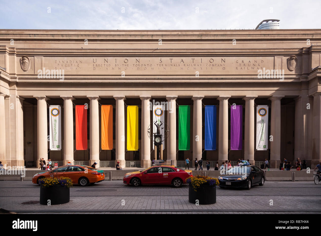 Toronto è la Union Station progettata da Ross Macdonald e in stile Beaux-Art lungo la strada anteriore W. città di Toronto, Ontario, Canada. Foto Stock