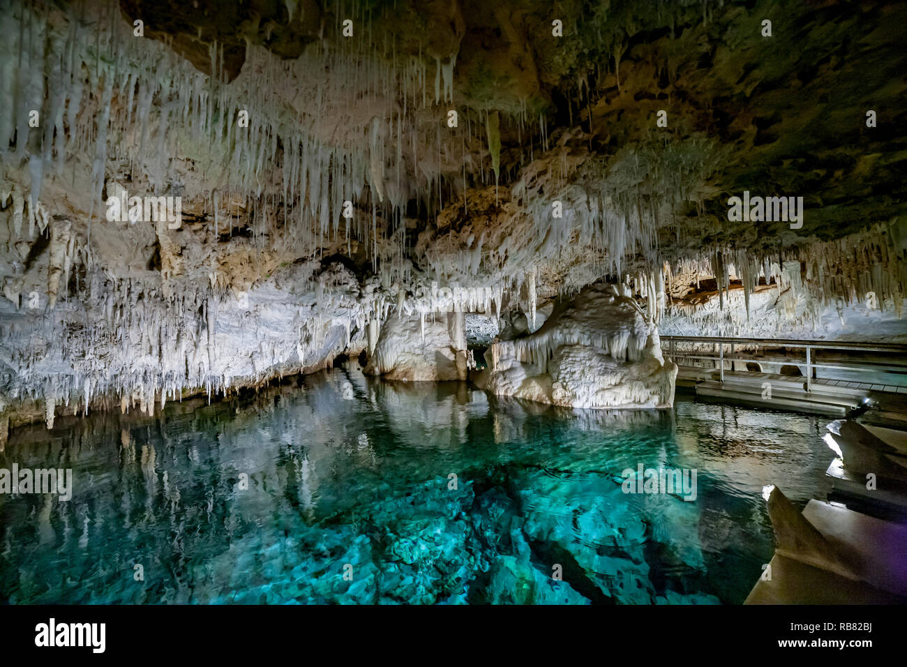 Hamilton, Burmuda. Le grotte di cristallo è una delle Bermuda devono vedere meraviglie naturali. Foto Stock