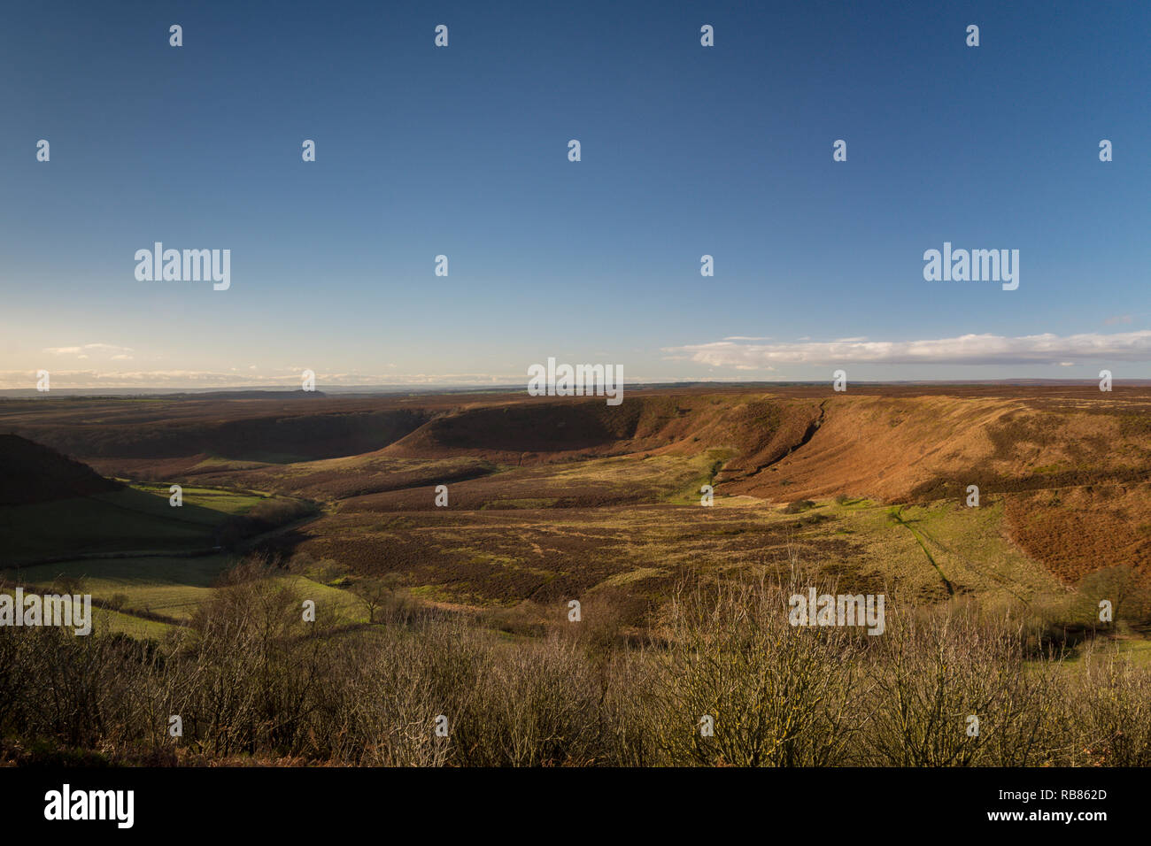 Vista del foro di Horcum, un anfiteatro naturale, nel North York Moors National Park, il Yorkshire, Inghilterra, Regno Unito, Europa. Foto Stock