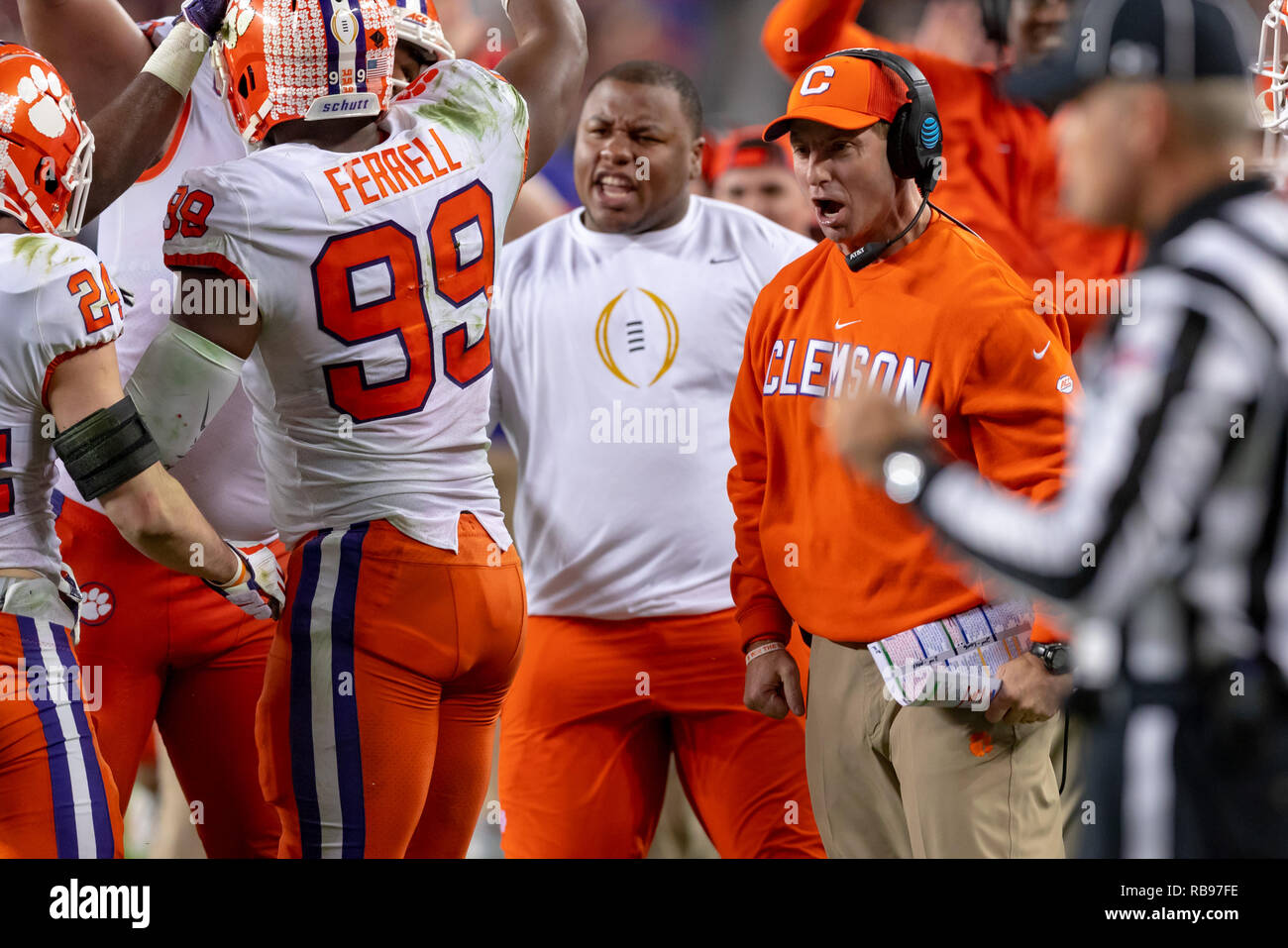 Santa Clara, California, USA. Il 7 gennaio, 2019. 07 gennaio 2019 - Santa Clara, California, Stati Uniti - Clemson Tigers head coach Dabo Swinney reagisce nel College Football Playoff campionato nazionale di gioco tra la Clemson Tigers e Alabama Crimson Tide a Levi's Stadium, Santa Clara, California. Clemson ha vinto 44-16. Credito: Adam Lacy/ZUMA filo/Alamy Live News Foto Stock