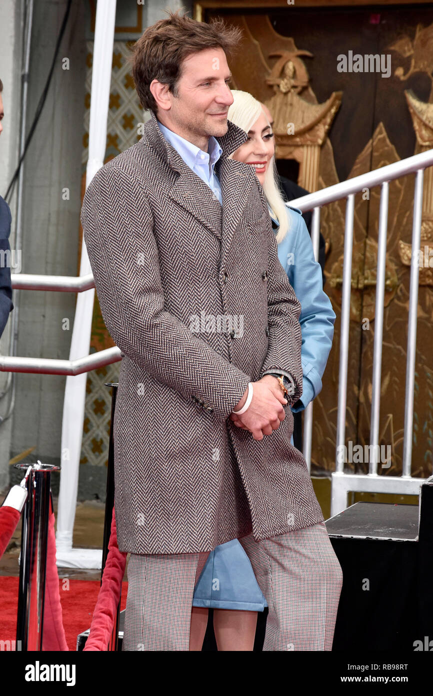 Bradley Cooper e Lady Gaga frequentare la leva TCL Chinese Theatre ospita Sam Elliott mano e cerimonia di ingombro a TCL teatro cinese il 7 gennaio 2019 in Hollywood, la California. Foto Stock