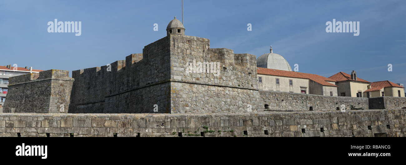 Forte di São João Batista da Foz panorama. Costruito nel XVI secolo, si trova acrossed il fiume Douro bocca, Porto, Portogallo. Foto Stock