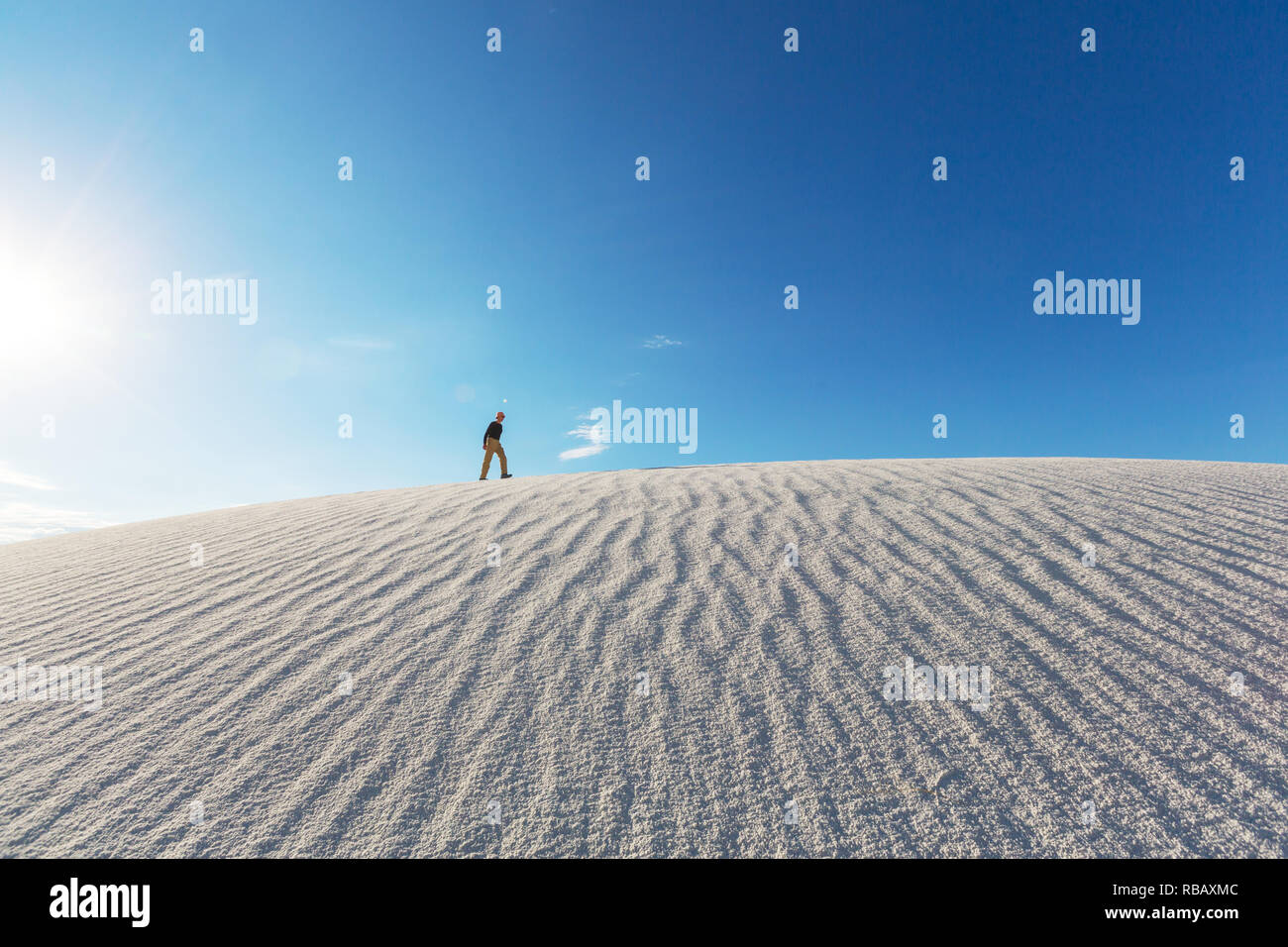 Insolito le dune di sabbia bianca a White Sands National Monument, Nuovo Messico, STATI UNITI D'AMERICA Foto Stock