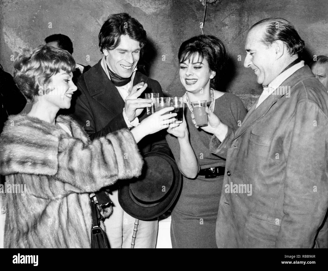 Martine carol, Laurent Terzieff, Sandra Milo, Roberto Rossellini, Roma 1961 Foto Stock