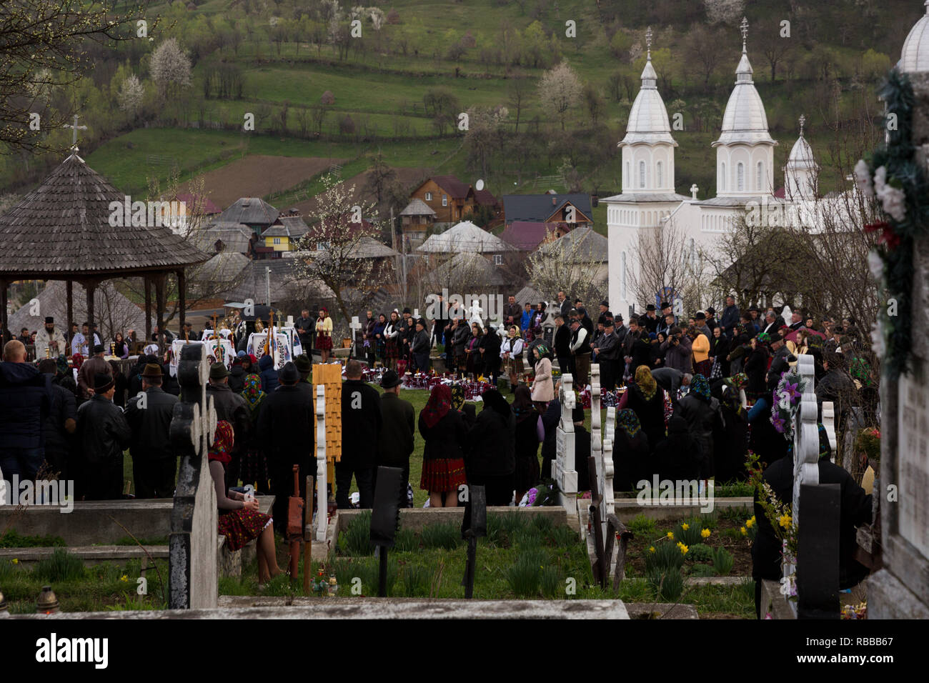 La domenica di Pasqua celebrazioni, Botiza, Maramures, Romania Foto Stock