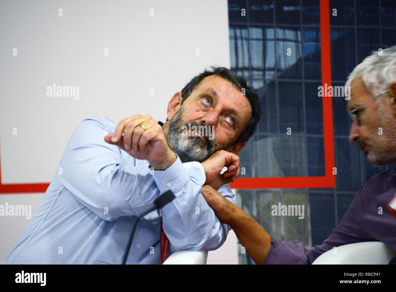 7 Più libri più liberi, la fiera del libro, progettata per le piccole e medie case editrici, al Roma Convention Center a Roma, Italia. Dotato di: Michele Serra dove: Roma, Lazio, Italia Quando: 08 Dic 2018 Credit: IPA/WENN.com * * disponibile solo per la pubblicazione in UK, USA, Germania, Austria, Svizzera** Foto Stock