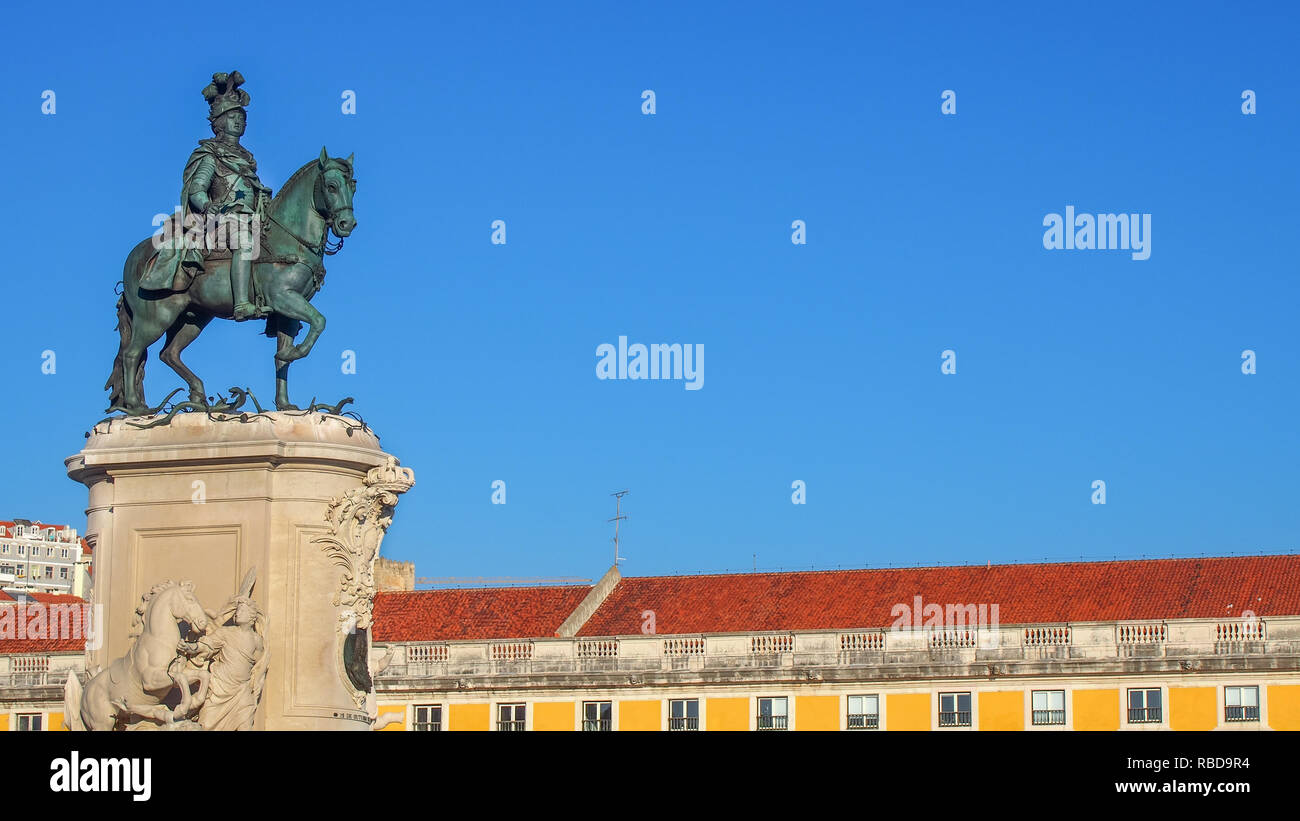 Statua di re Jose I di Machado de Castro a Praca do Comercio, Lisbona, Portogallo Foto Stock