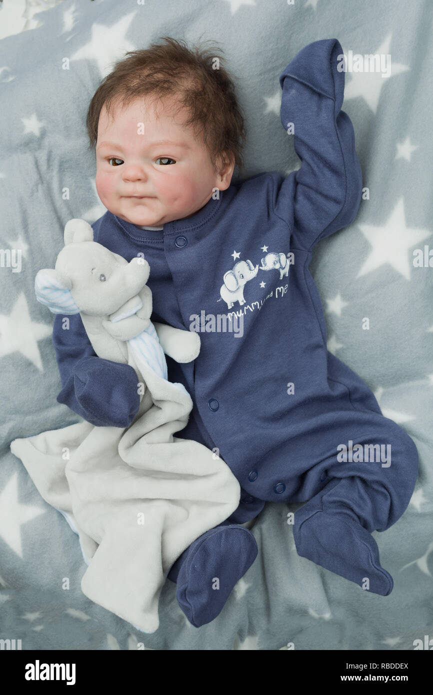 Reborn baby immagini e fotografie stock ad alta risoluzione Alamy