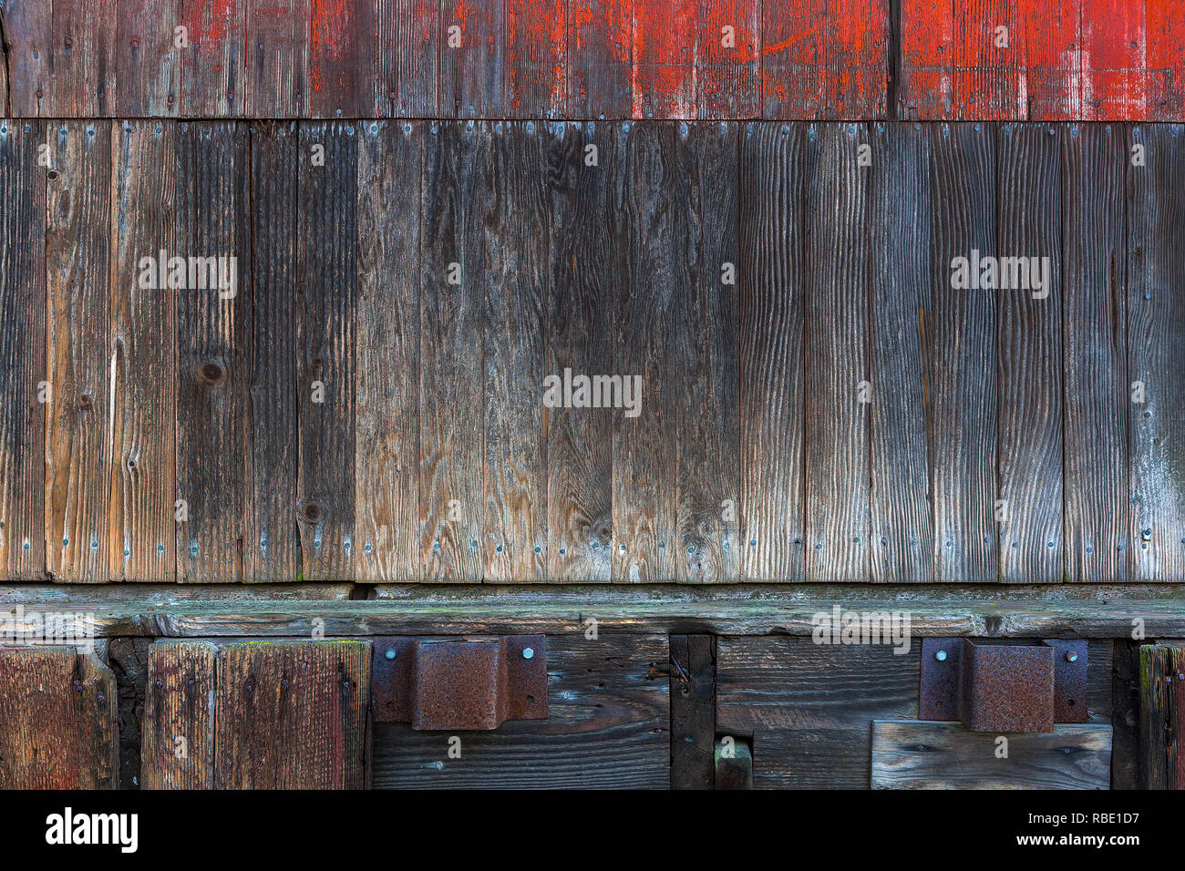 Legno vecchio fienile di storage esterno di magazzino legno schierata grunge sfondo textue Foto Stock