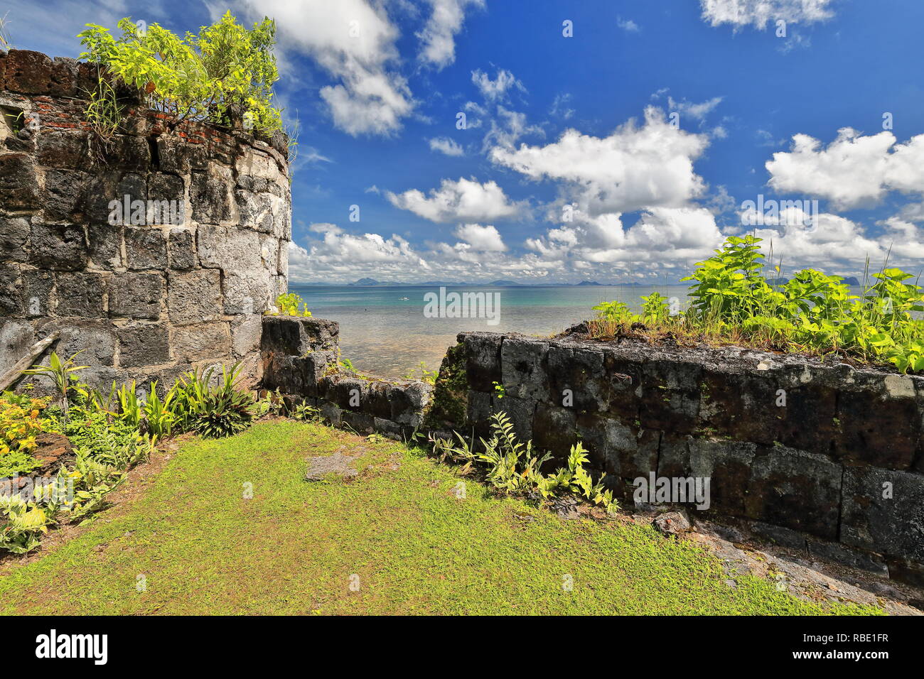 Fort Santa Isabel-Real Fuerza y Presidio de Santa Isabel-Kutang Santa Isabel. Garitta o garita-rifugio per la persona in guardia al mais NE Foto Stock