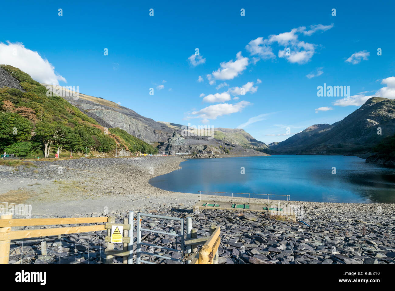 Llyn Peris lago alla base della Dinorwig Power Station nel Galles del Nord Foto Stock