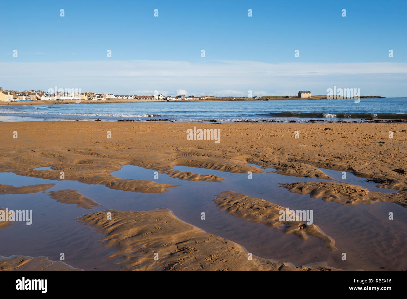 Elie spiaggia su una soleggiata giornata autunnale, Fife, Scozia, Regno Unito Foto Stock