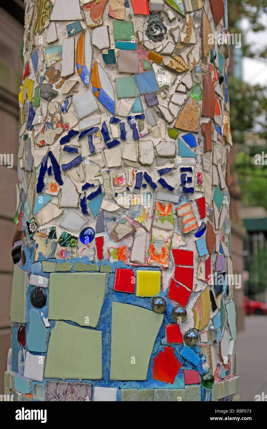 Street mosaici, il Luogo di Astor, East Village, Manhattan, New York City, NY, STATI UNITI D'AMERICA Foto Stock