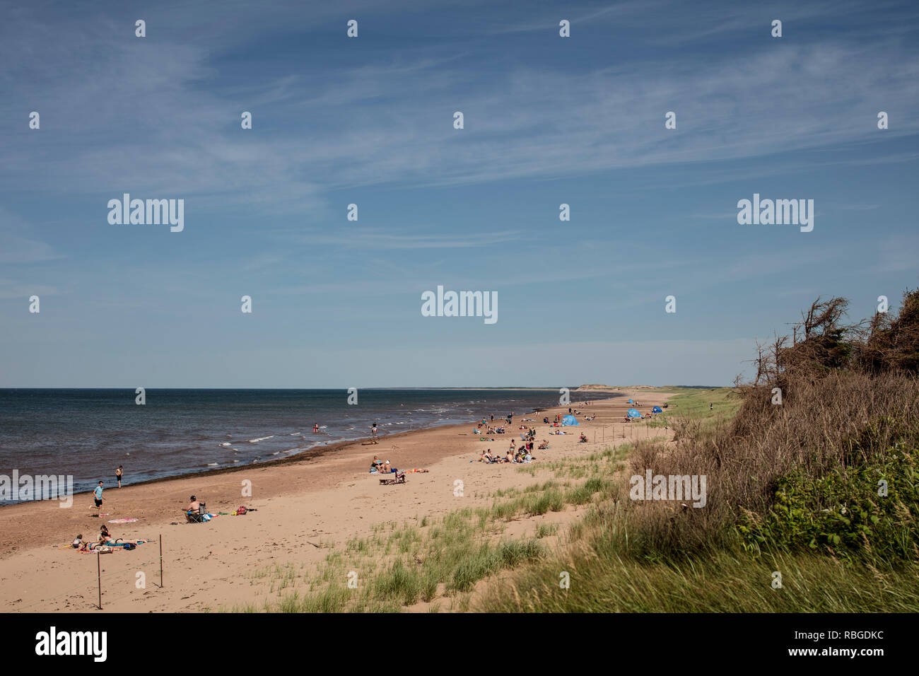 STANHOPE, Prince Edward Island, Canada - Luglio 8, 2018: turisti di visitare la spiaggia di Stanhope al Prince Edward Island National Park (Brackley-Dalvay), Foto Stock