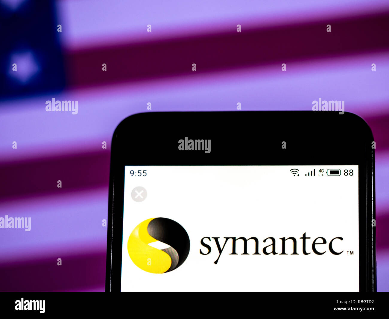 Il software Symantec logo azienda vede visualizzato sul telefono intelligente. Foto Stock