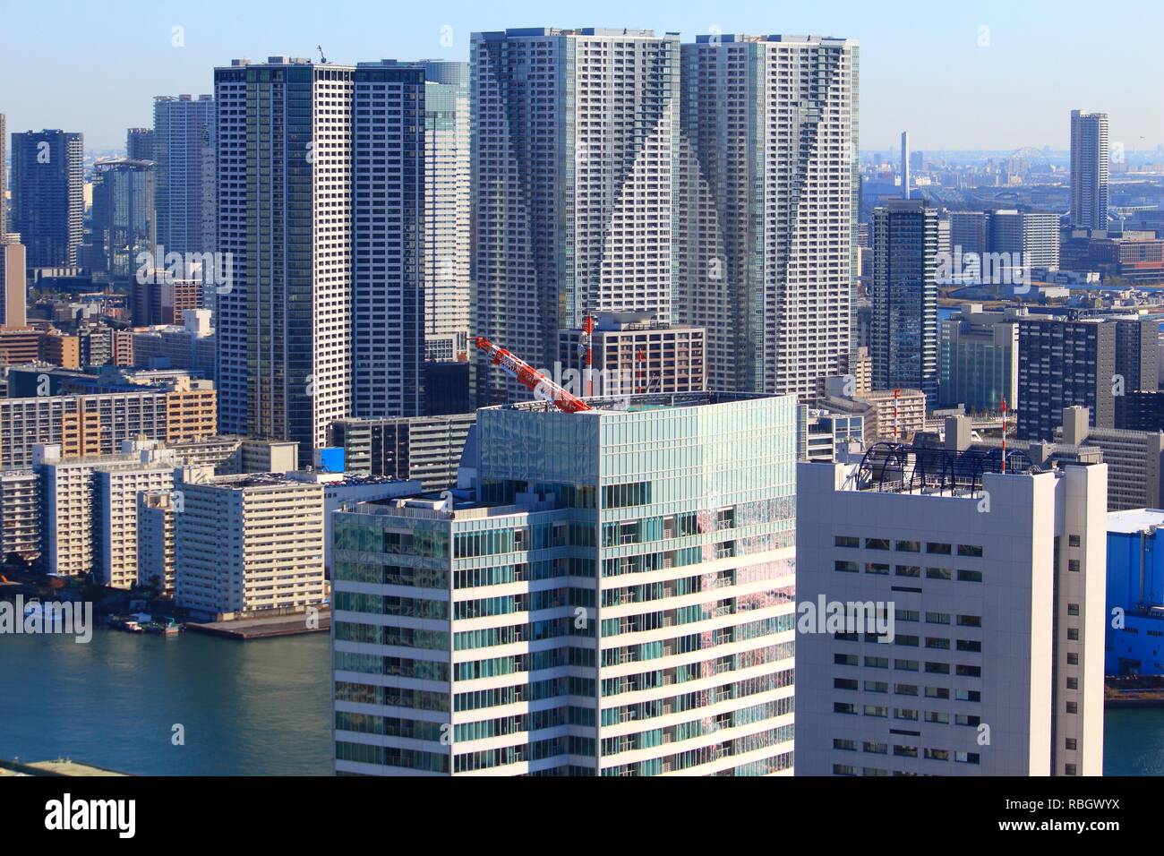 Tokyo, Giappone - residenziale alta edifici di appartamenti in Kachidoki Toyomicho e distretti. Foto Stock