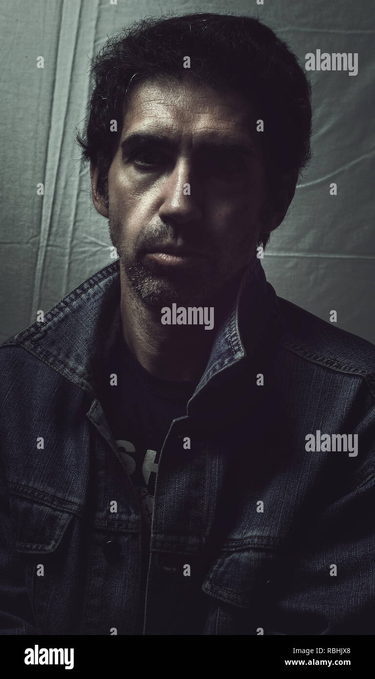 Filmato nero carattere con un paio di amici faccia. Foto Stock