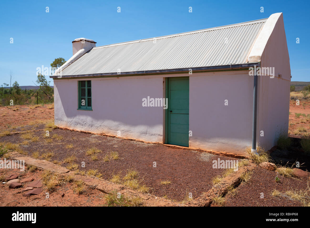 Prima casa ormai abbandonato di indigeni australiani artista Albert Namatjira nella Catena Montuosa di MacDonnell Territorio del Nord Australia Foto Stock