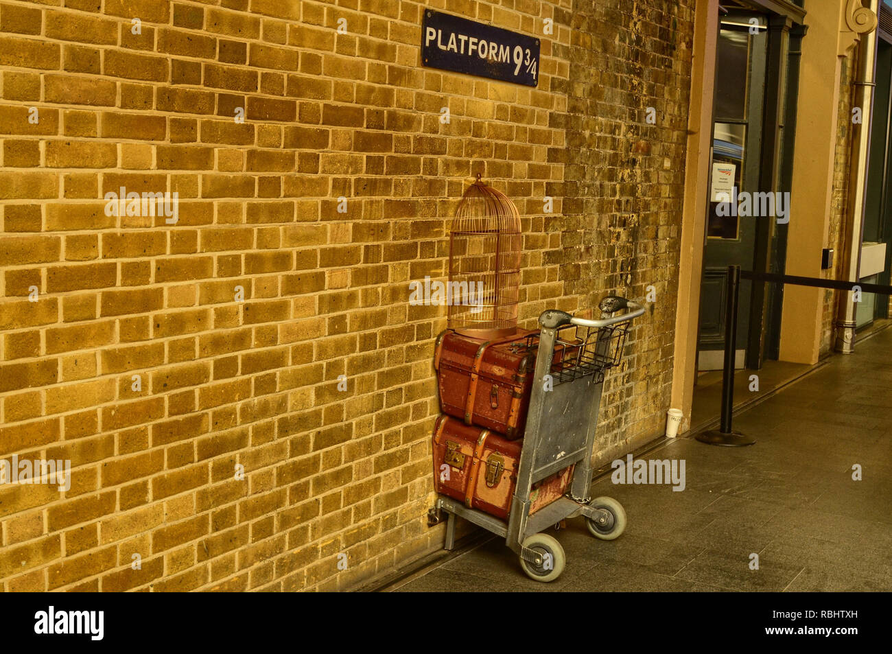 Valigia Di Harry Potter Immagini E Fotos Stock Alamy