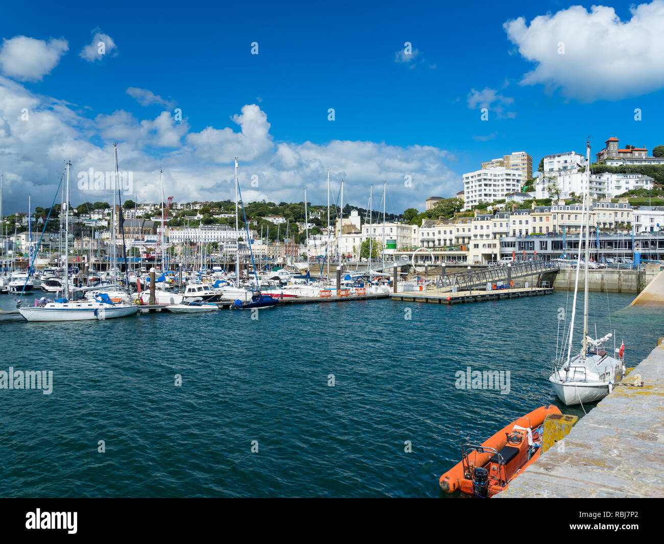 TORQUAY, DEVON ENGLAND - 31 Luglio 2017: la Marina a Torquay una popolare meta di vacanza nel Devon England Regno Unito Foto Stock