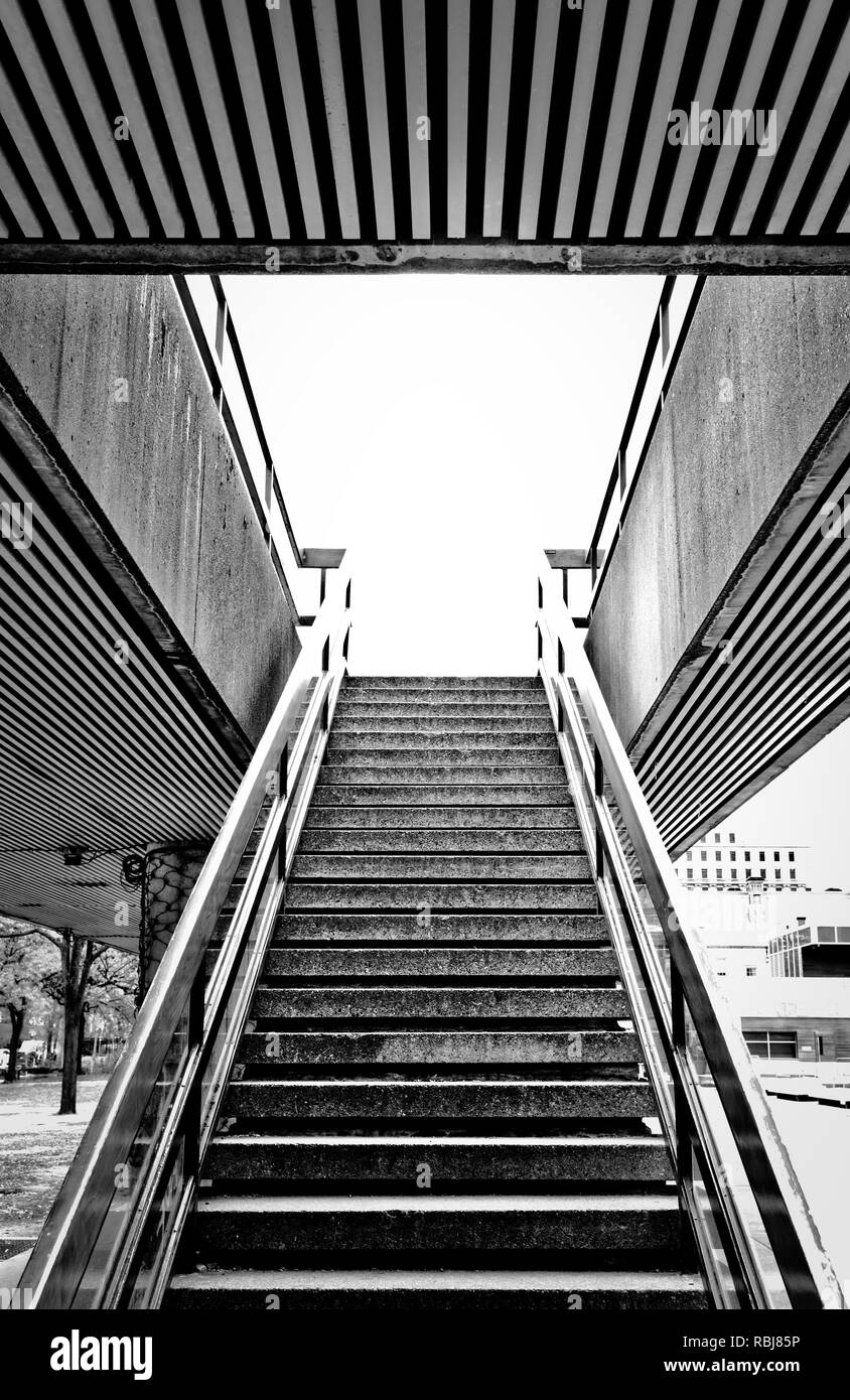 Brutalist design concrete su Toronto Nathan Phillips Square Foto Stock