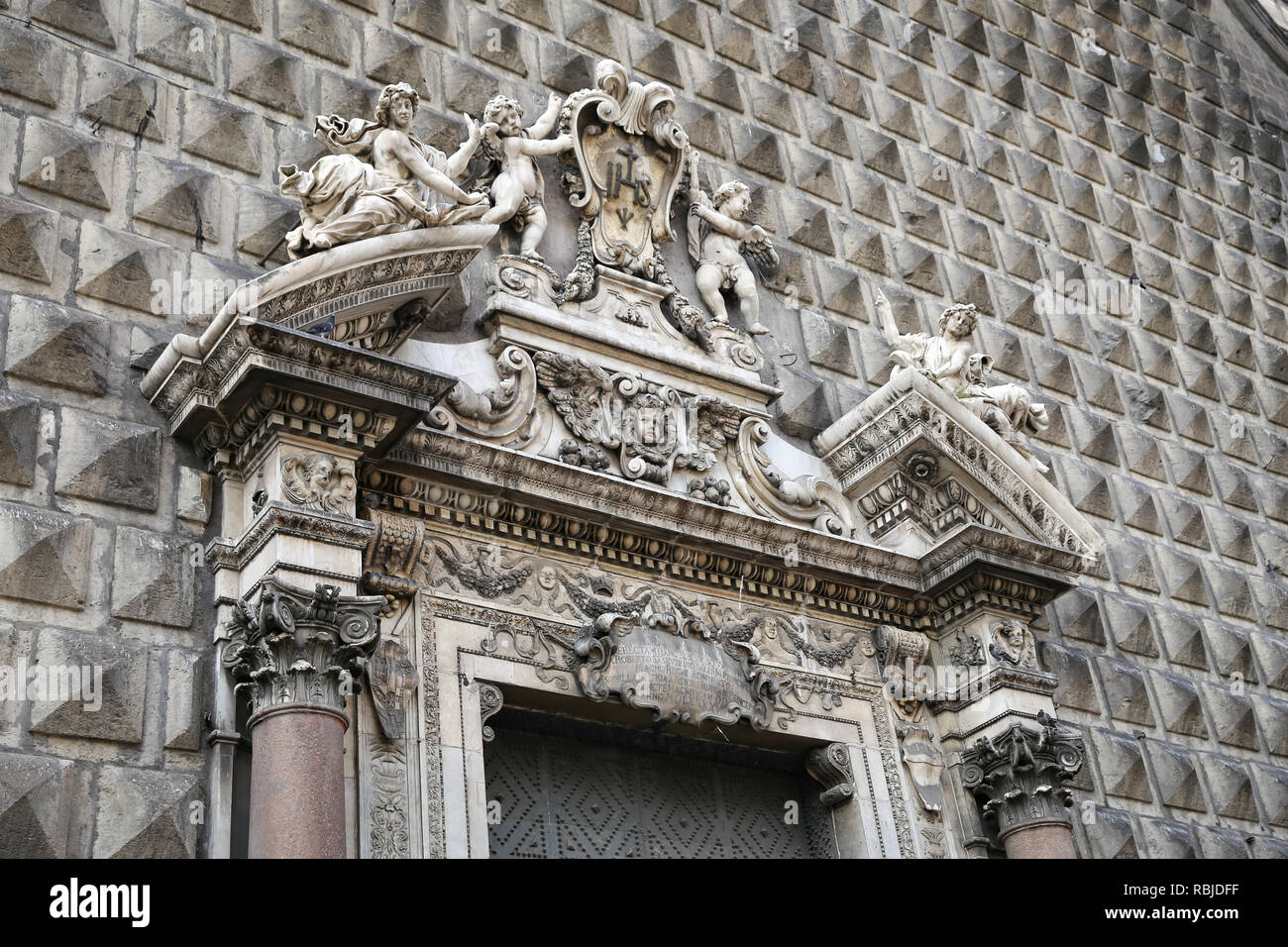 Gesu Nuovo chiesa nella città di Napoli, Italia Foto Stock