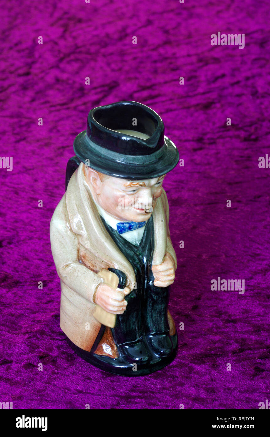 Royal Doulton Toby brocca raffigurante Sir Winston Churchill, REGNO UNITO Foto Stock