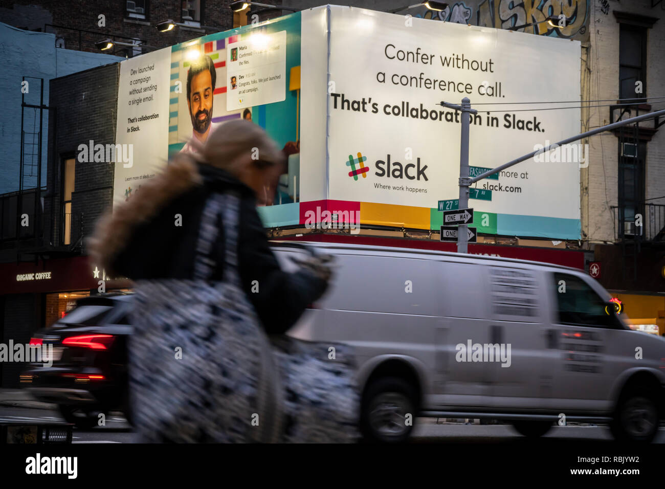 I cartelloni pubblicitari pubblicizzare il popolare strumento di collaborazione lasco nel quartiere di Chelsea di New York lunedì, 7 gennaio, 2019. Il gioco è segnalato per essere la pianificazione di un'offerta pubblica iniziale nel 2019. (Â© Richard B. Levine) Foto Stock
