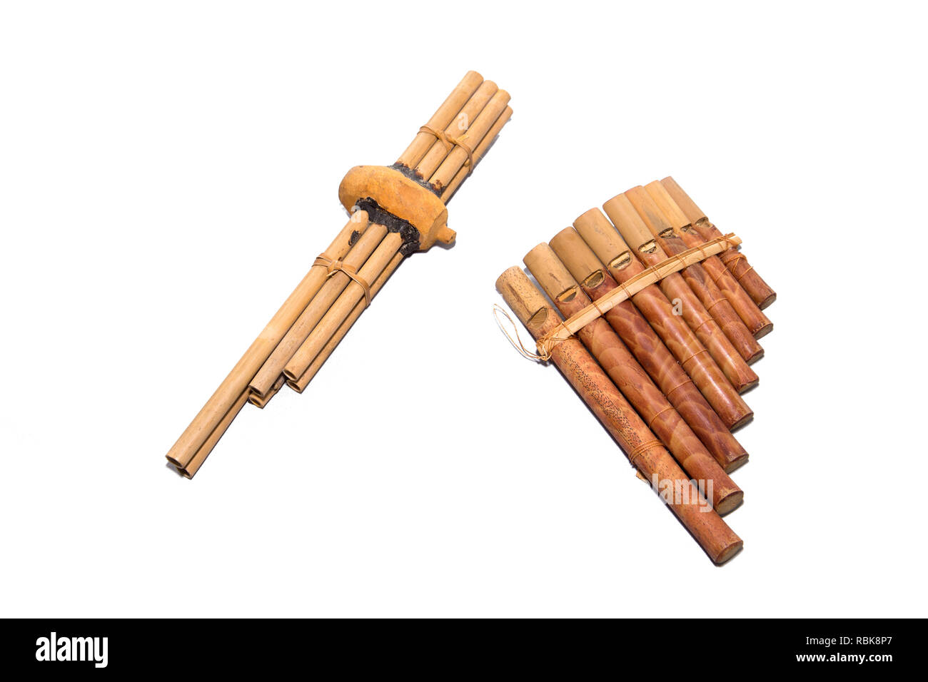 Flauto - strumento folk dal Perù e Bolivia e della Thailandia. Foto Stock