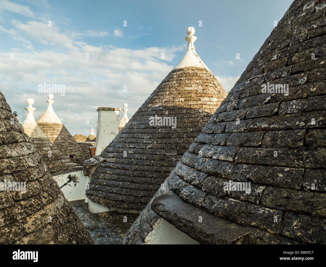 'Trulli' case della città di da Alberobello nella regione Puglia (Puglia in italiano), se l'Italia. Foto Stock