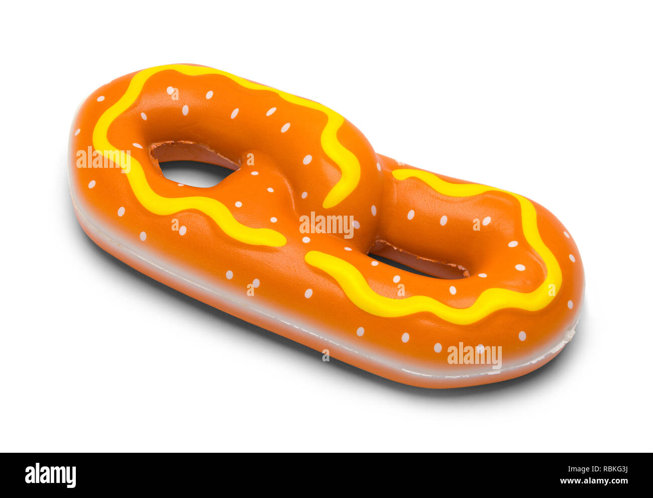 Giocattolo di schiuma Pretzel isolato su uno sfondo bianco. Foto Stock