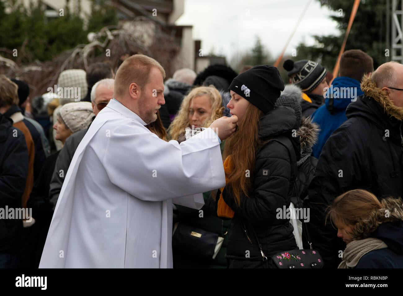 Koszalin, Polonia 10 gennaio 2019. Cerimonie funebri per cinque vittime di 15-anno-vecchio ragazze: Karolina Helena Barabas, Julia Pawlak, Wiktoria Pietras, Amelia Wieczorek, Malgorzata Tymieniecka in un tragico incendio nella sala di escape in Koszlin. Credito: Slawomir Kowalewski/Alamy Live News Foto Stock