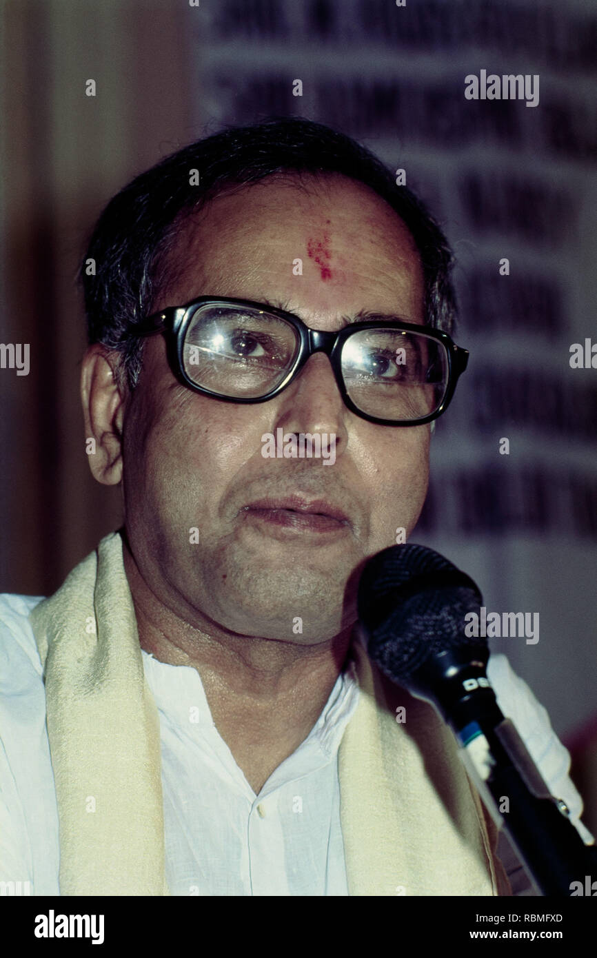 Close up Pranab Mukherjee parlando al microfono, India, Asia Foto Stock