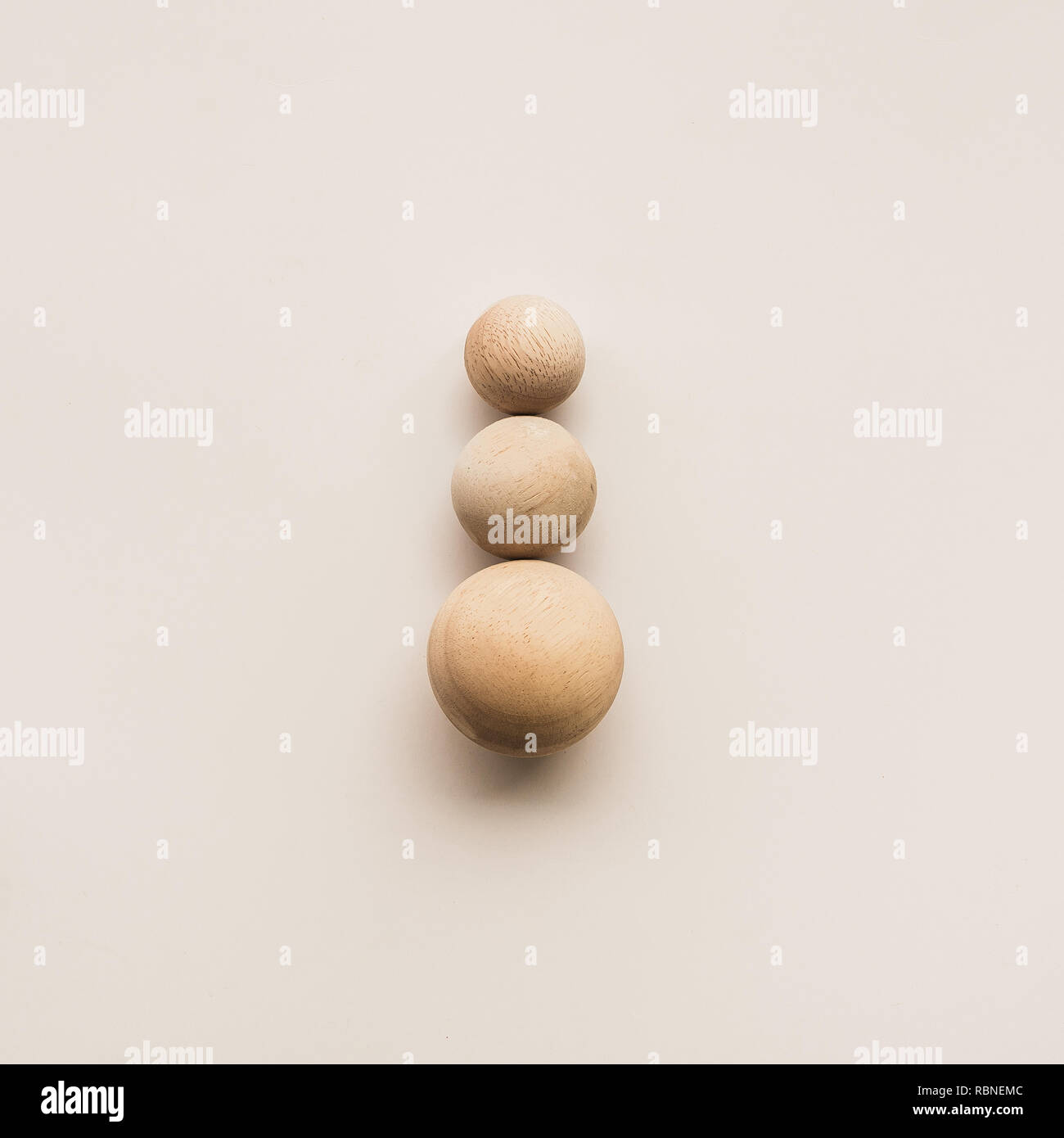 Cerchio in legno ball,dimensione diversa,concetto astratto di idee Foto Stock