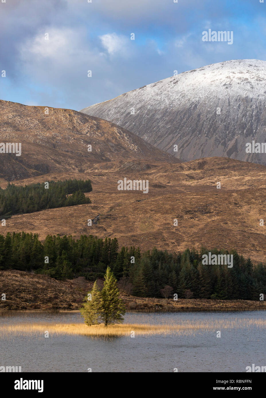 Beinn na Caillich da Loch Cill Chriosd sull'Isola di Skye, Ebridi Interne, Scotland, Regno Unito Foto Stock