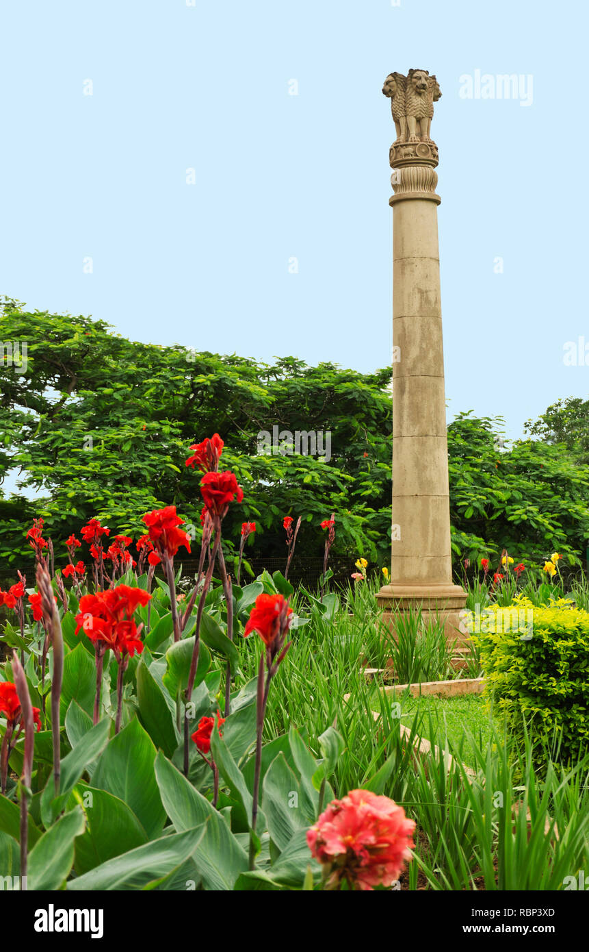 Pilastro di Ashoka in Kamala Nehru Park, Mumbai, Maharashtra, India, Asia Foto Stock