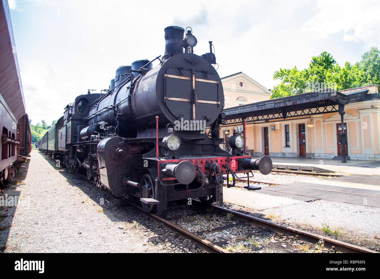 Il vecchio treno a vapore alla stazione ferroviaria di Nova Gorica, in Slovenia Foto Stock