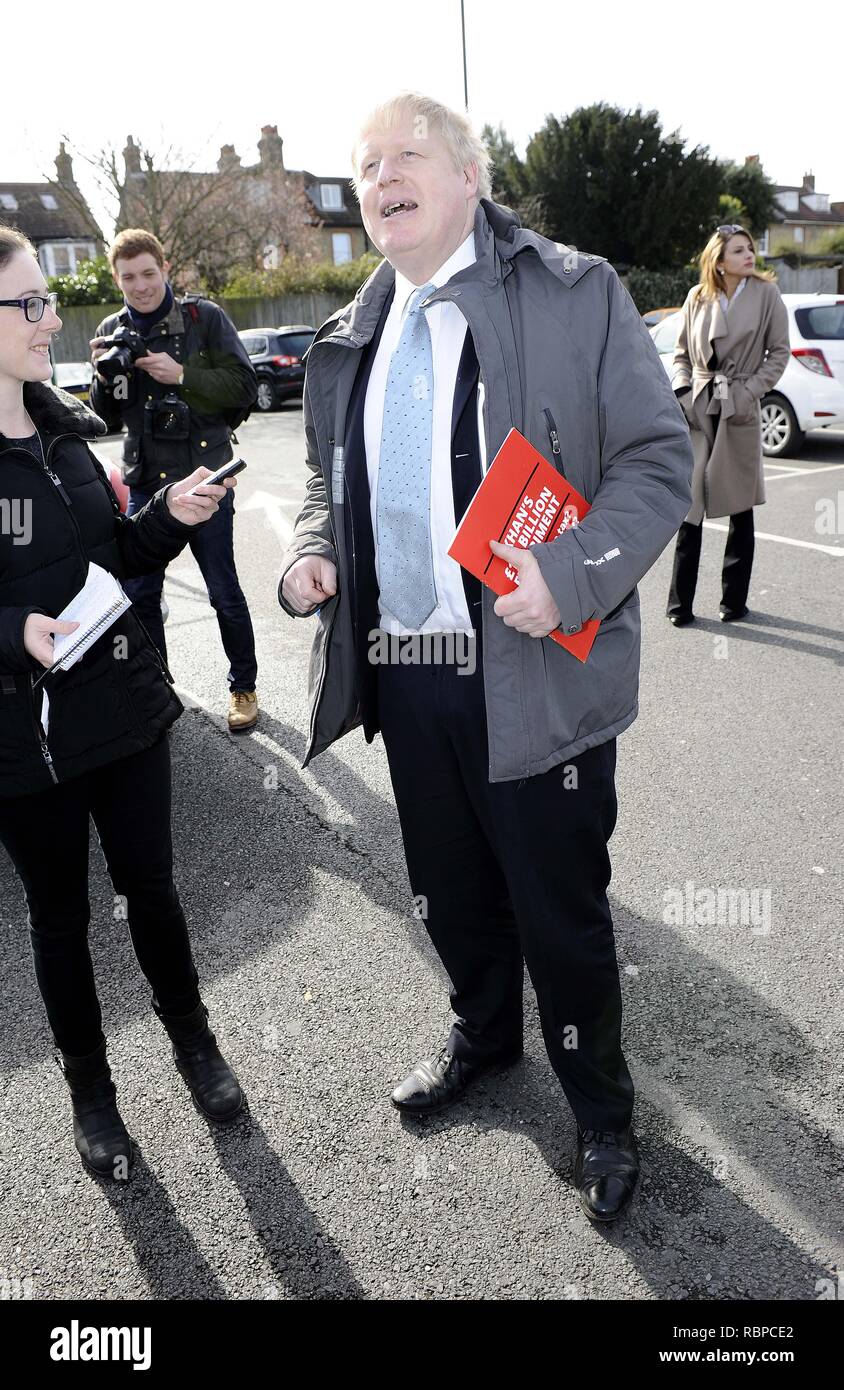 Zac Goldsmith e Boris Johnson visita Sidcup nel Kent con: Boris Johnson dove: Kent, Regno Unito quando: 03 Mar 2016 Credit: Steve Finn/WENN Foto Stock