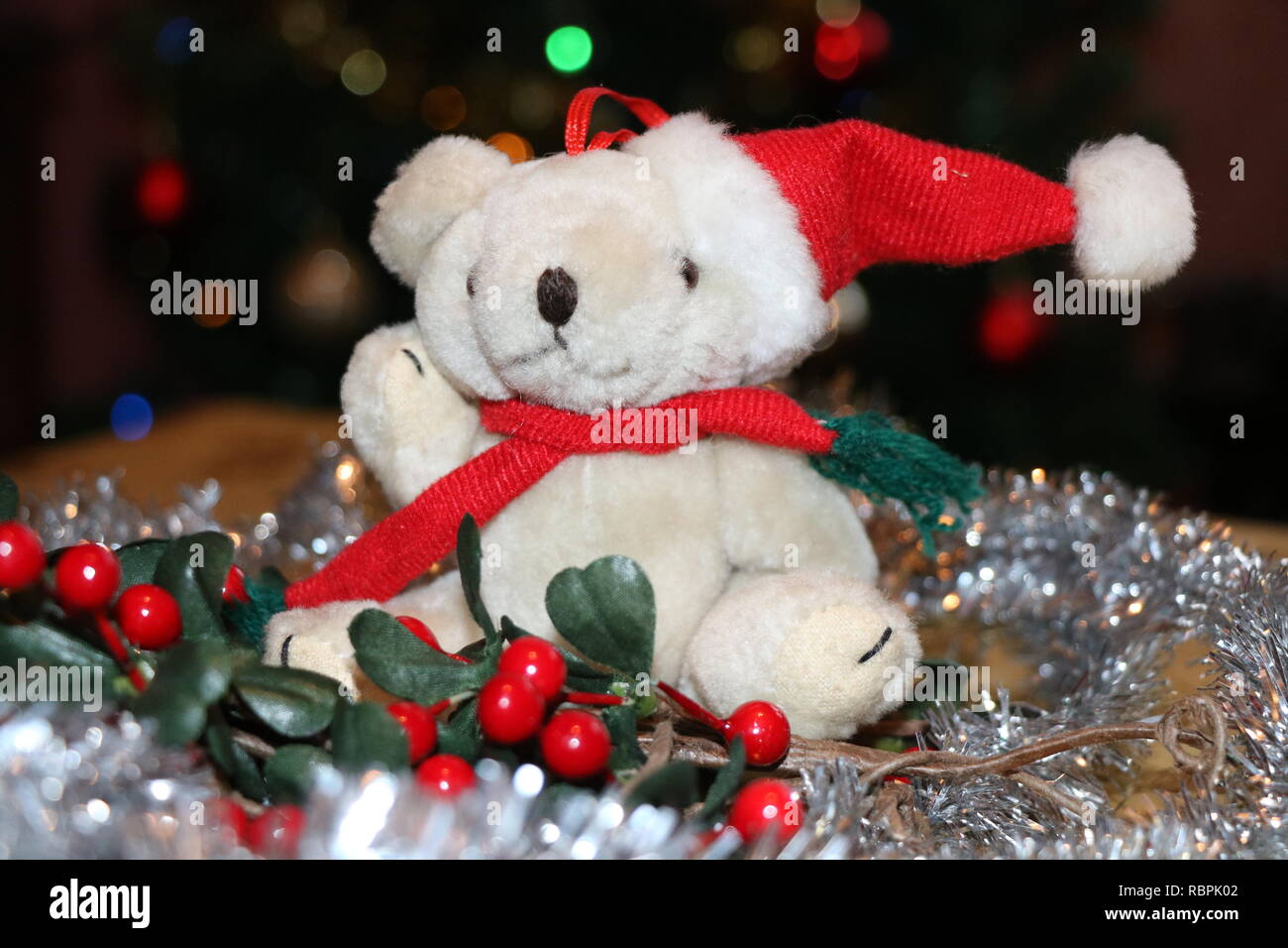 Le decorazioni di Natale Baubles & Santa Teddy Foto Stock