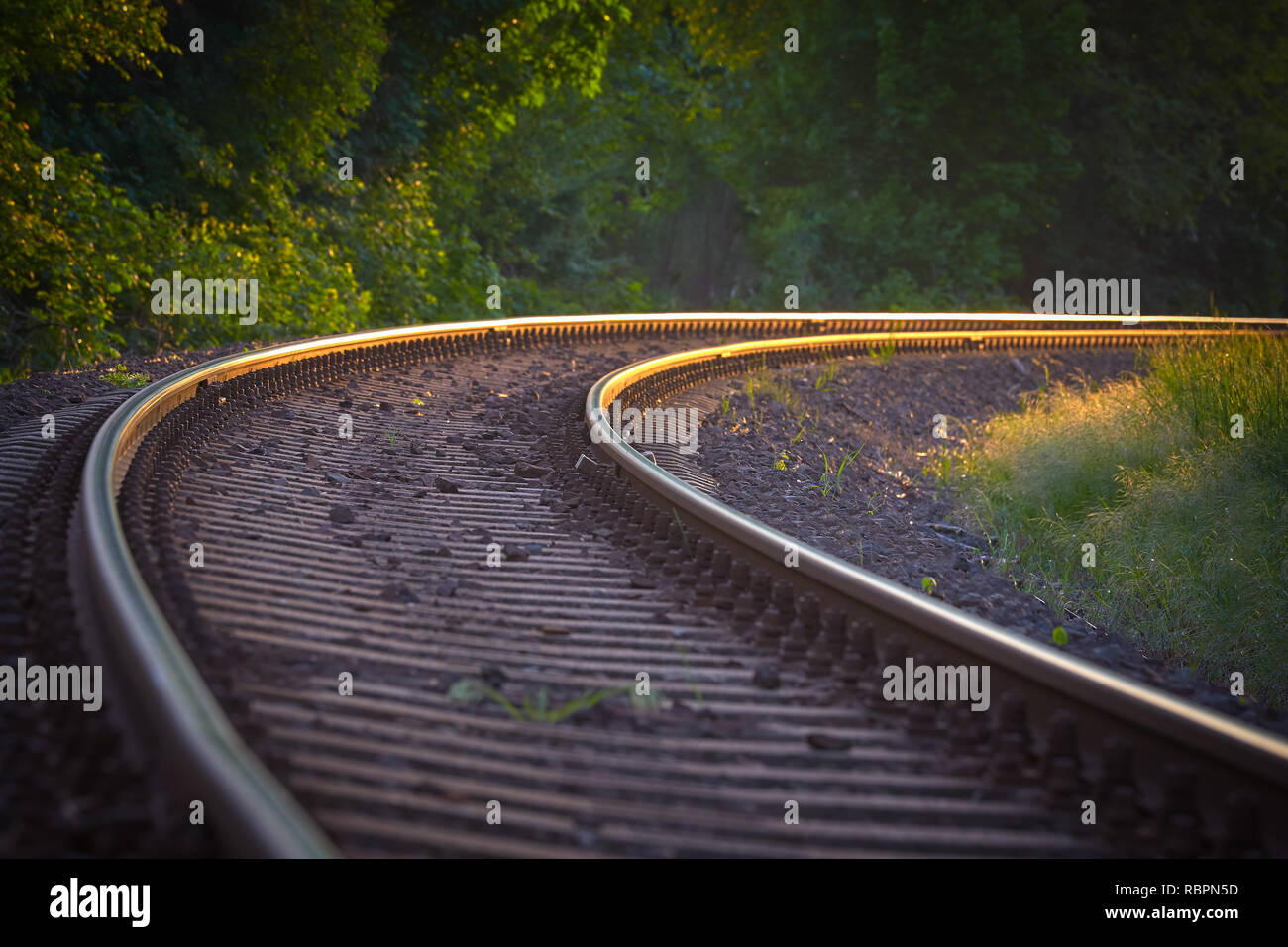 Grande curva in una stazione ferroviaria Foto Stock