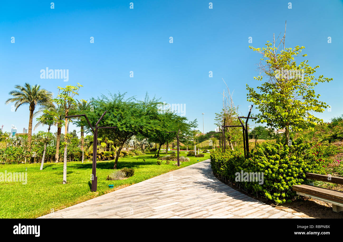 Sentiero in Al Shaheed Park, Kuwait City Foto Stock